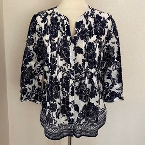 Talbots Navy & White Floral Blouse Sz Medium